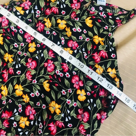 Old Navy Floral Halter Top - Picture 6 of 8